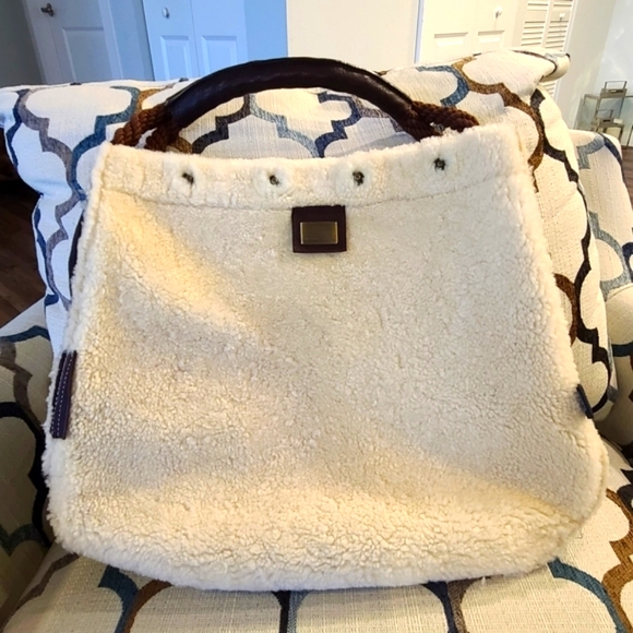 πRAREπ FENDI SHEARLING LEATHER BAG - Picture 10 of 14